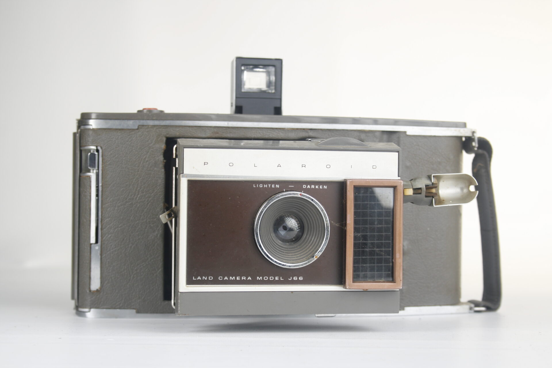 Polaroid Land Camera. Model J66. Type 40 instant rol film. 1961-1963. USA