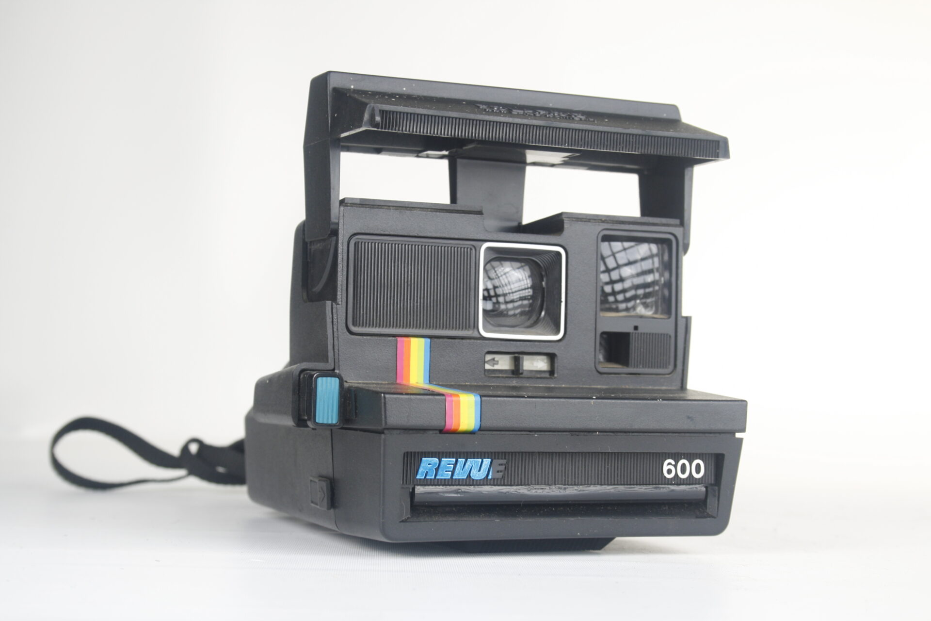 Polaroid Revue 600. Instant film camera. 600 film. 1983. USA