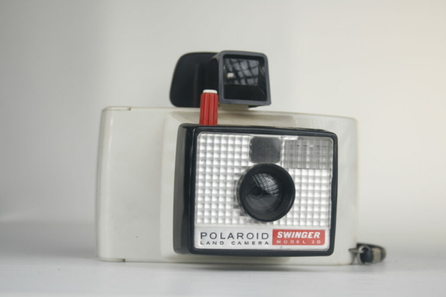 Polaroid Swinger Model 20. 20 roll film. 1965-1970. USA