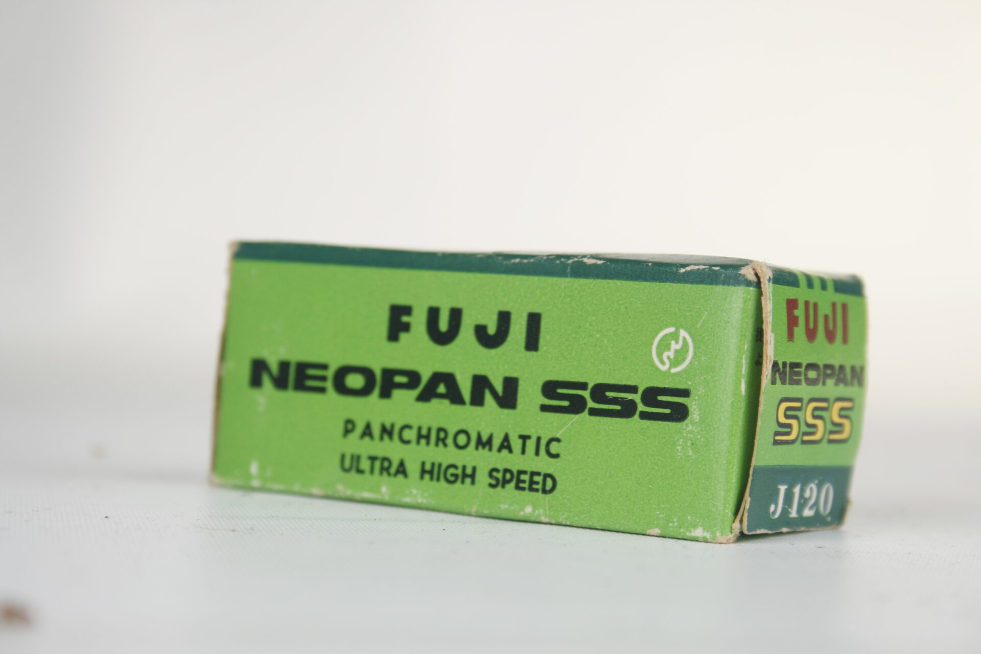Fuji Neopan SSS. Panchromatisch ultra hoge snelheid.
