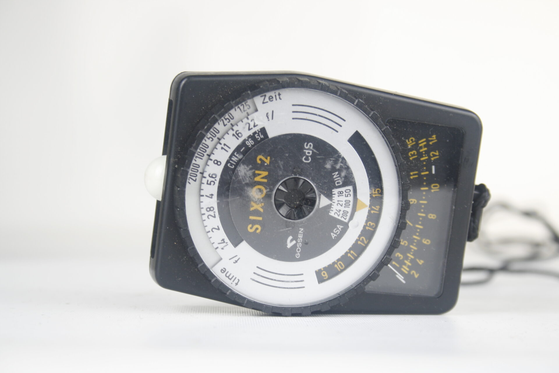 Gossen Sixon 2. Cds lichtmeter. Object en lichtmeter. F1.4-22. 2000 sec-15 minuten. 1973. Duitsland