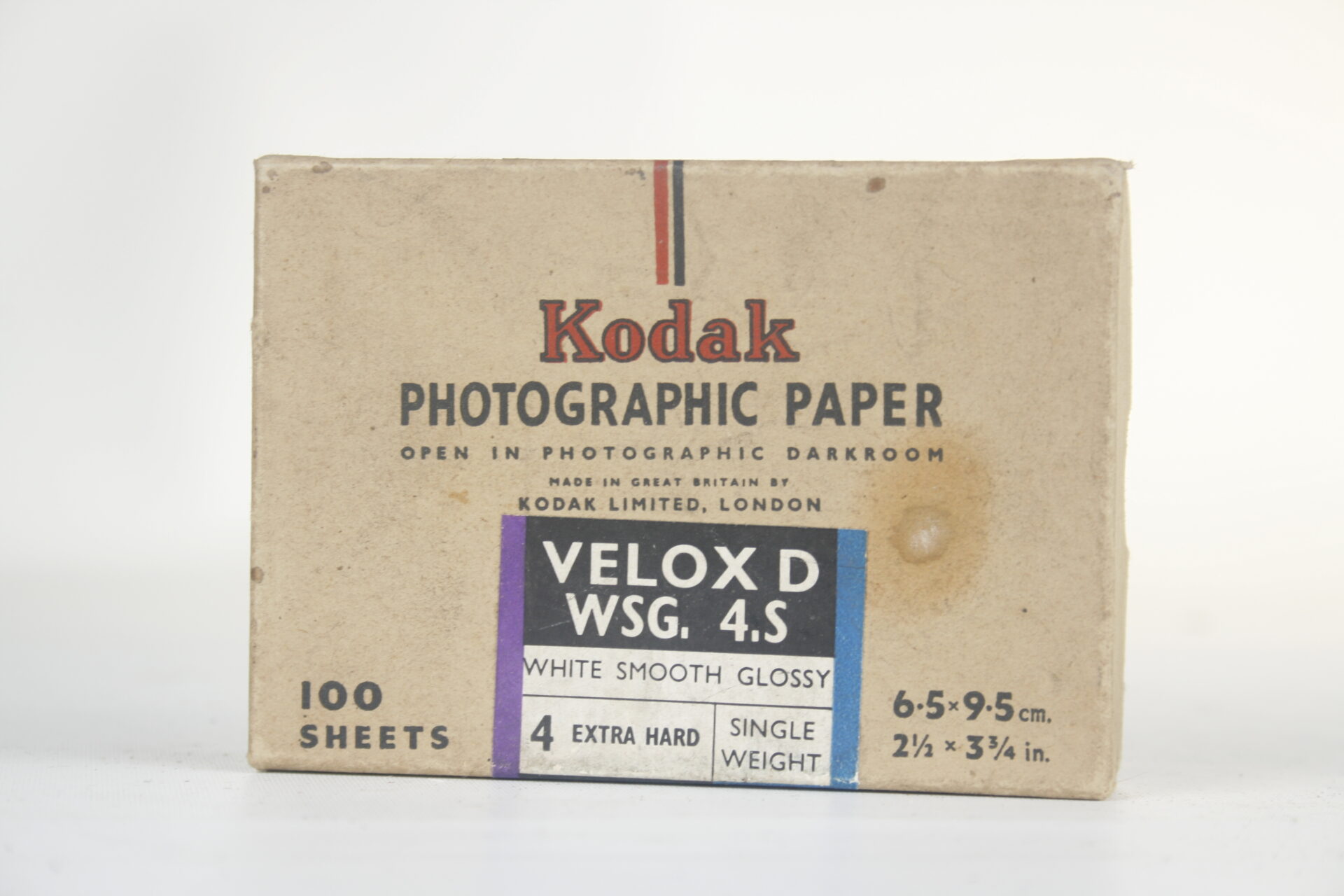 Kodak fotopapier. 6.5-9.6 cm. Velox D WSG. 4.S. 4 extra hard. Glossy